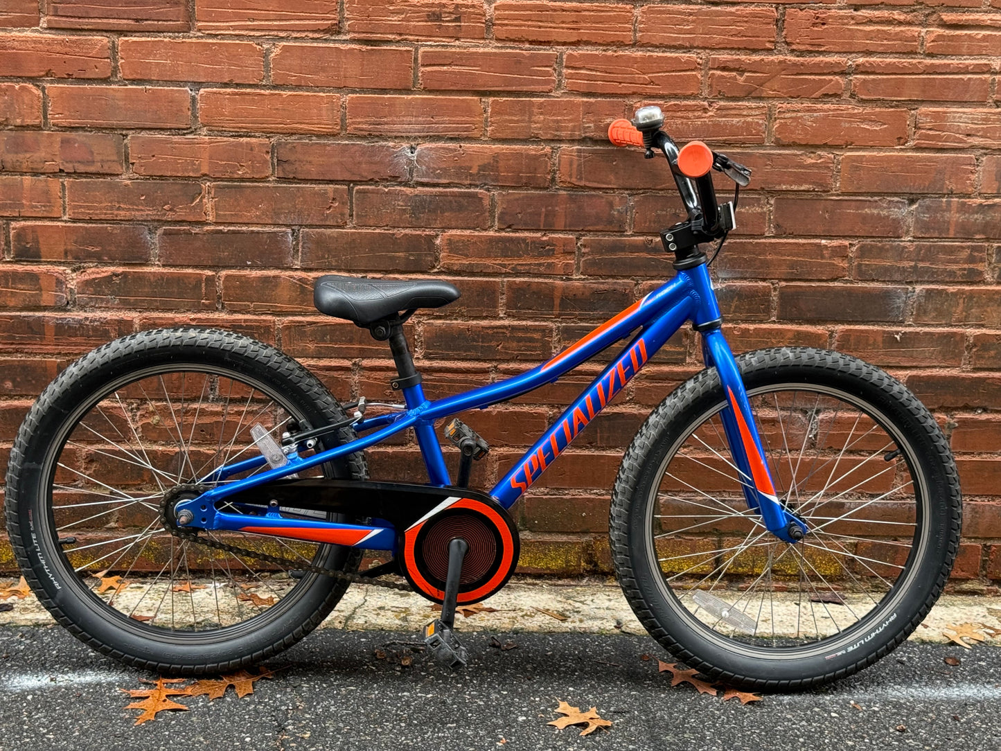 Used: SBC RipRock 20" Blue/Orange