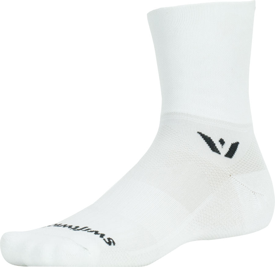Swiftwick Aspire Quarter Crew Socks - 4" White Medium