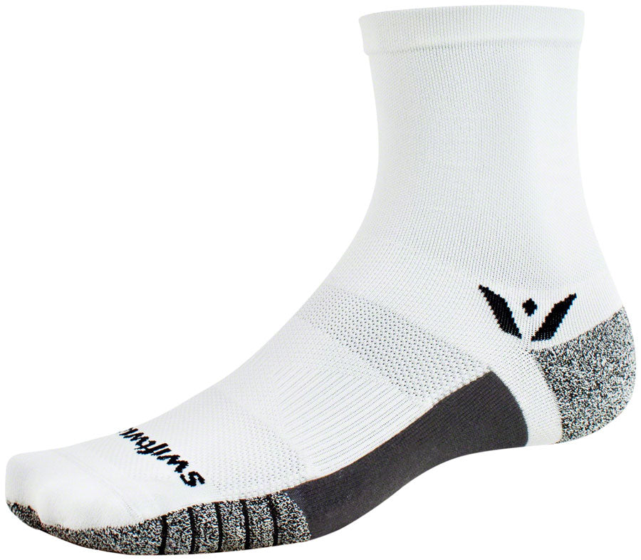 Swiftwick Flite XT Mid Crew Socks - 5" White Medium